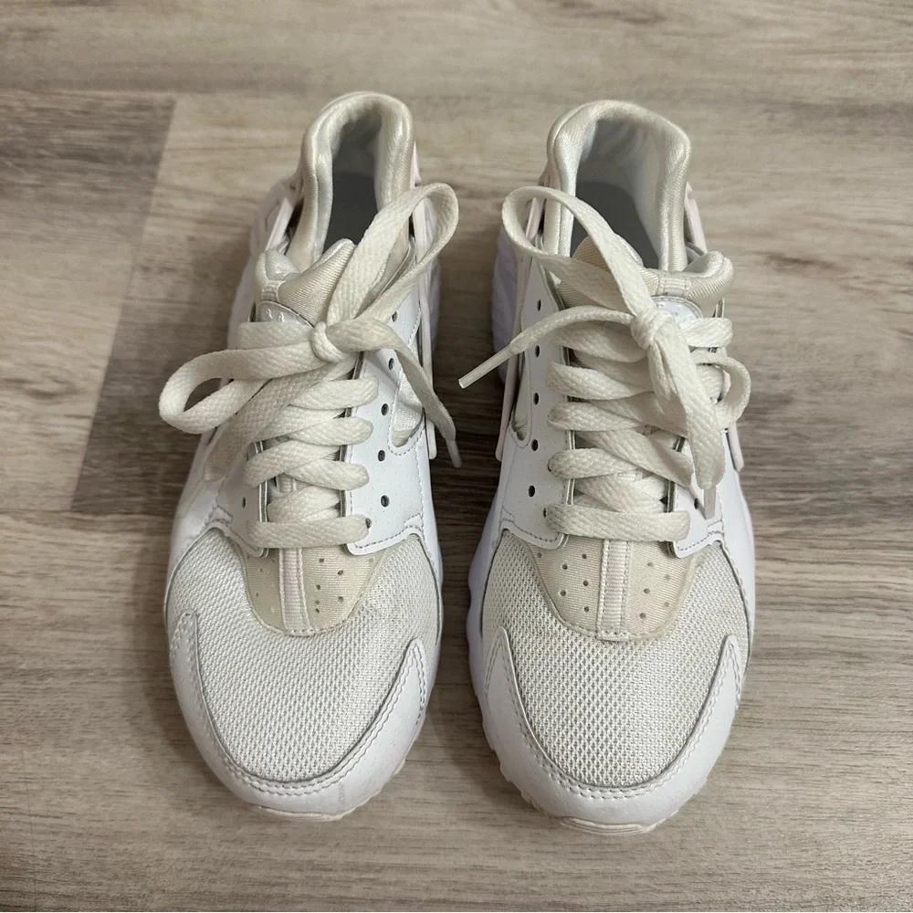 Youth Size 4.5Y White Nike Huarache Run Running Shoes Sneakers